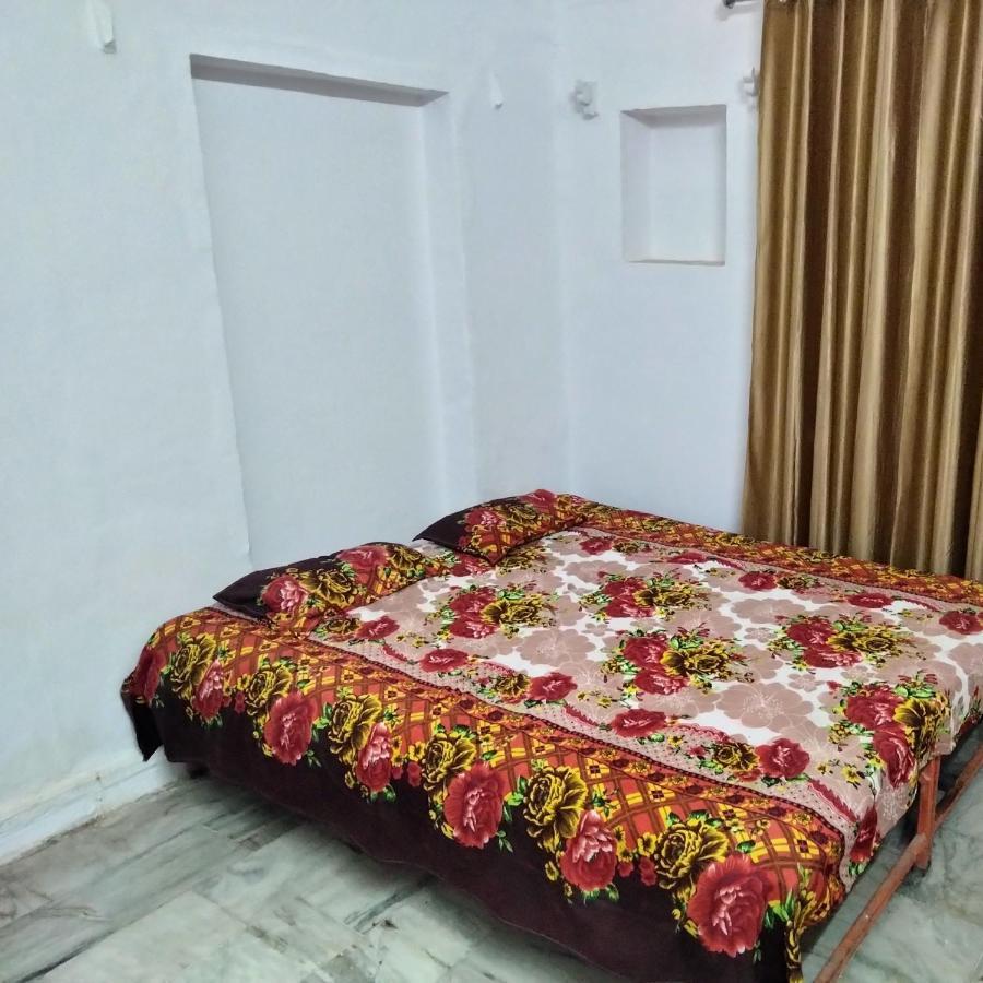 Hotel Shri Swami Sheetal Das Akhada B1-88 Assi , Near Pushkar Talab,Varanasi, Ashram Dharmshala Zimmer foto